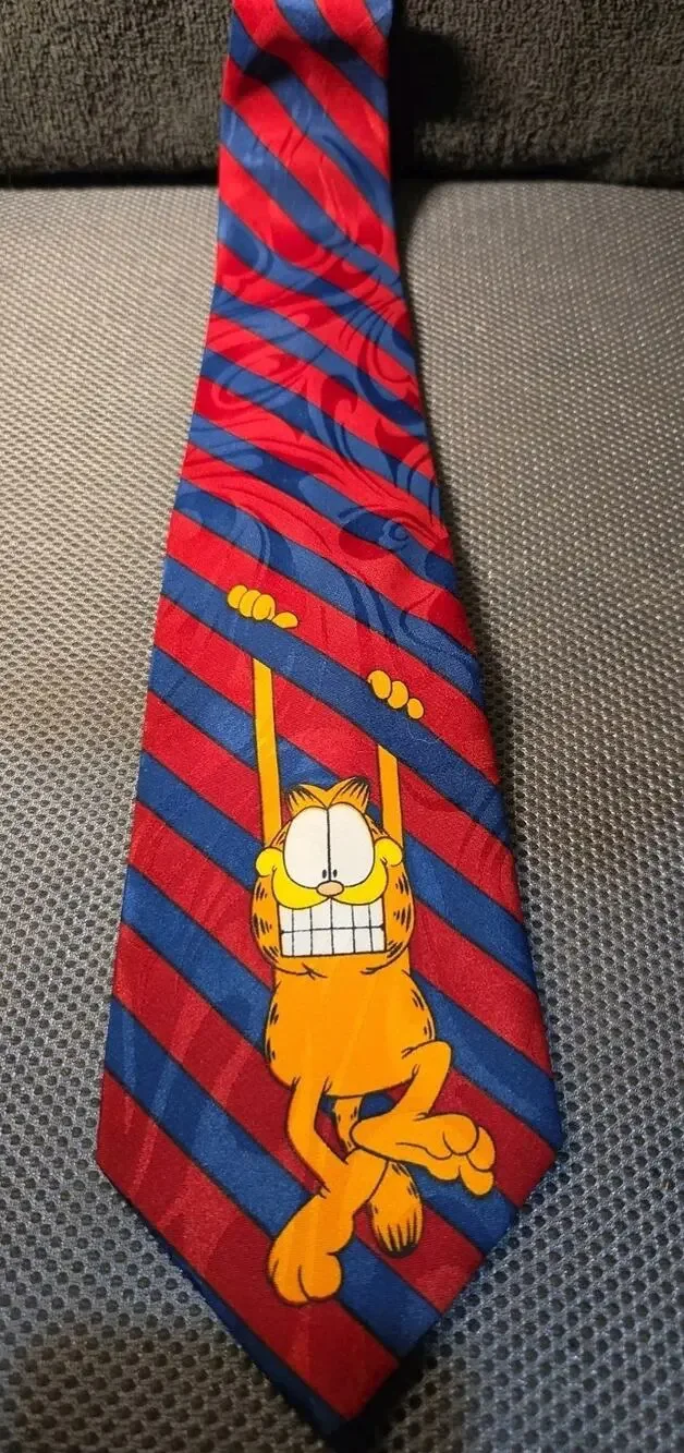 Garfield The Cat Mans Neck Tie Red & Blue Striped